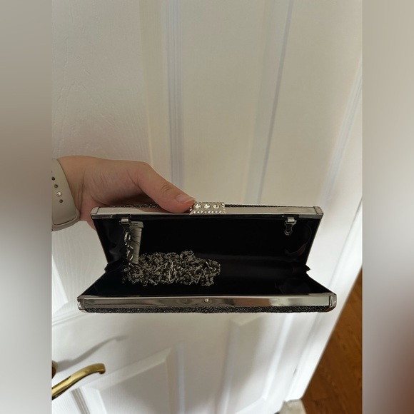 Evening Bags – 2 for 1 Deal – Worth $60 Total – Selling for $25 - Picture 4 of 4